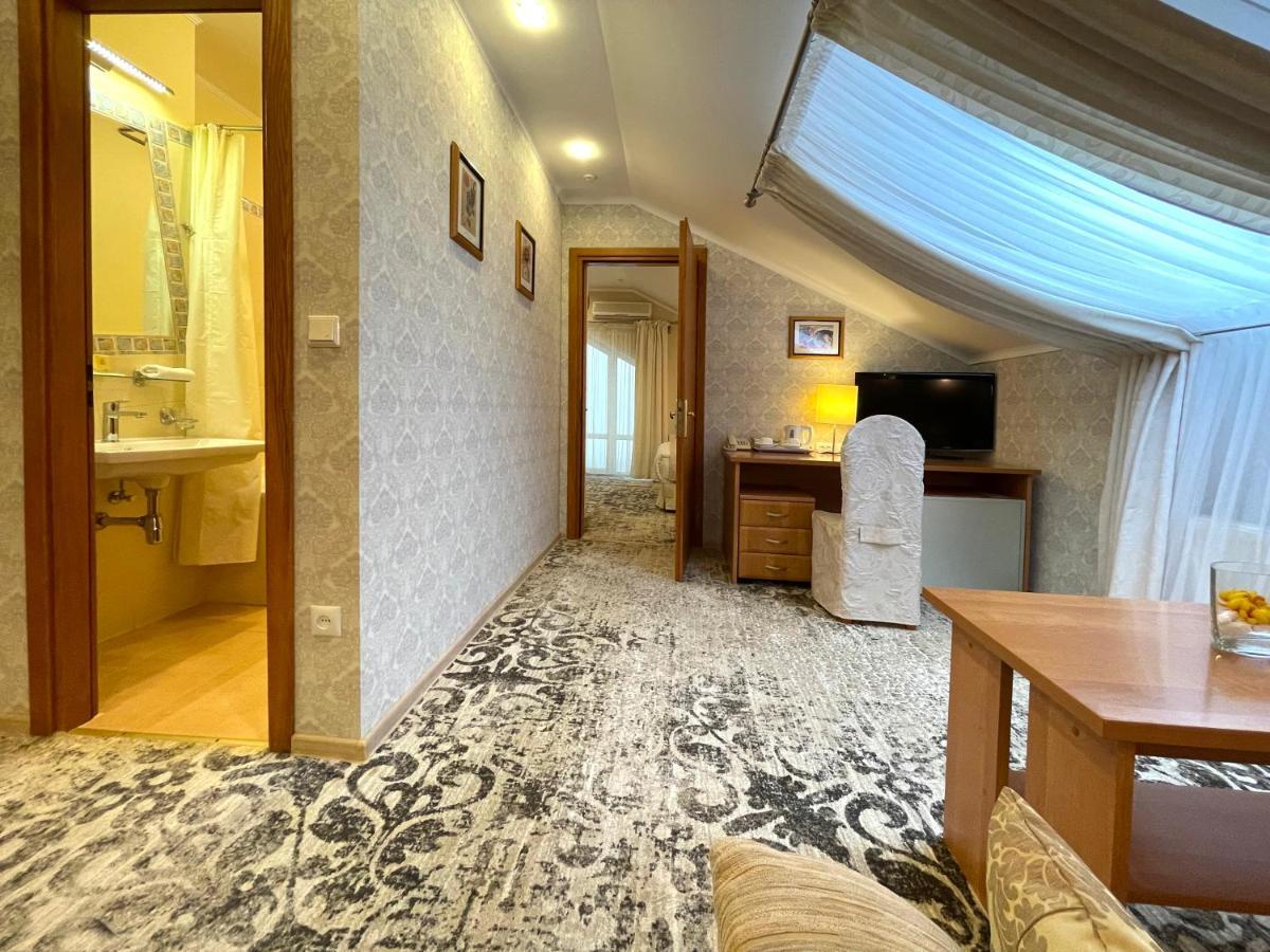 Penthouse Apartment In Hotel Eney Lviv Extérieur photo